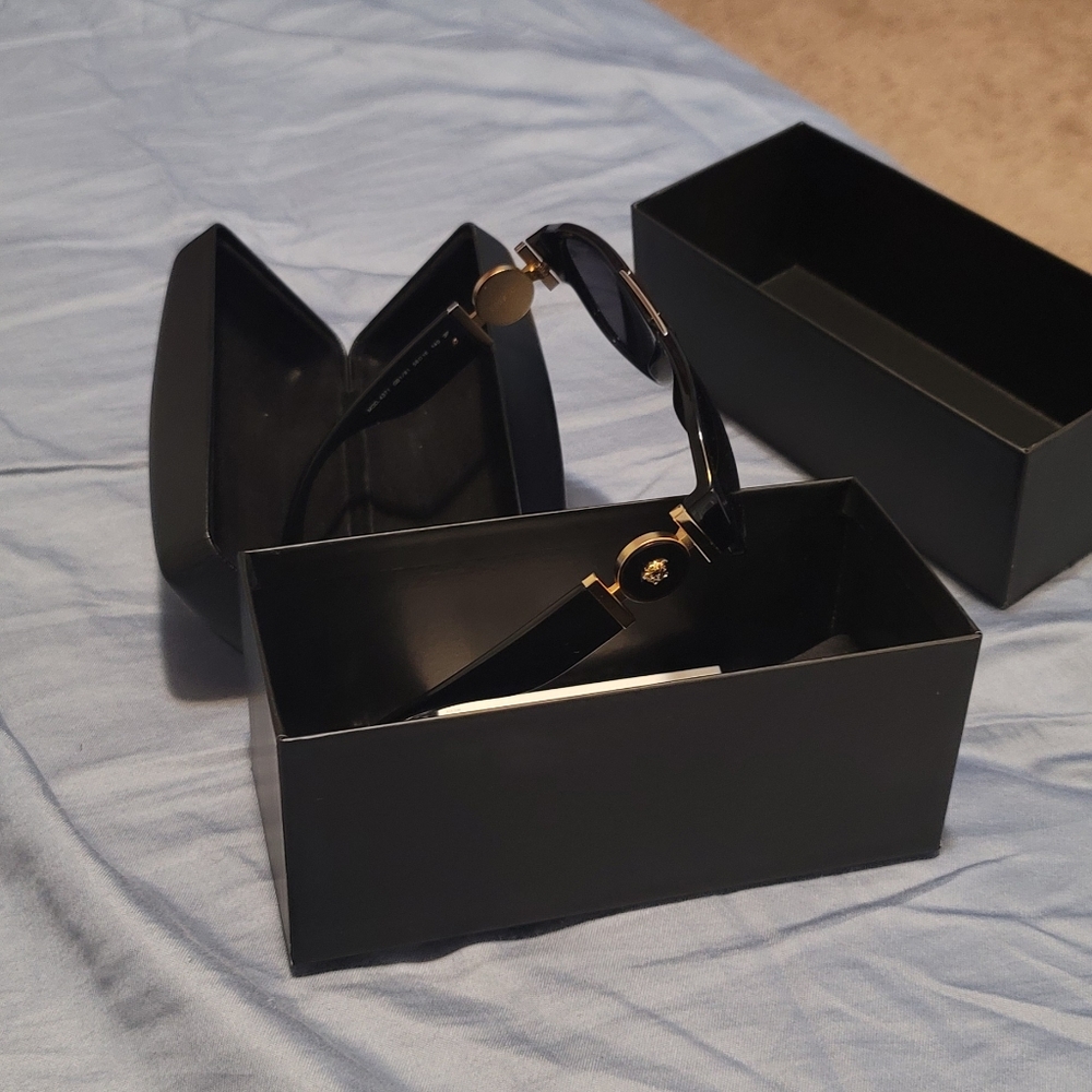 Authentic Versace Men Sun glasses